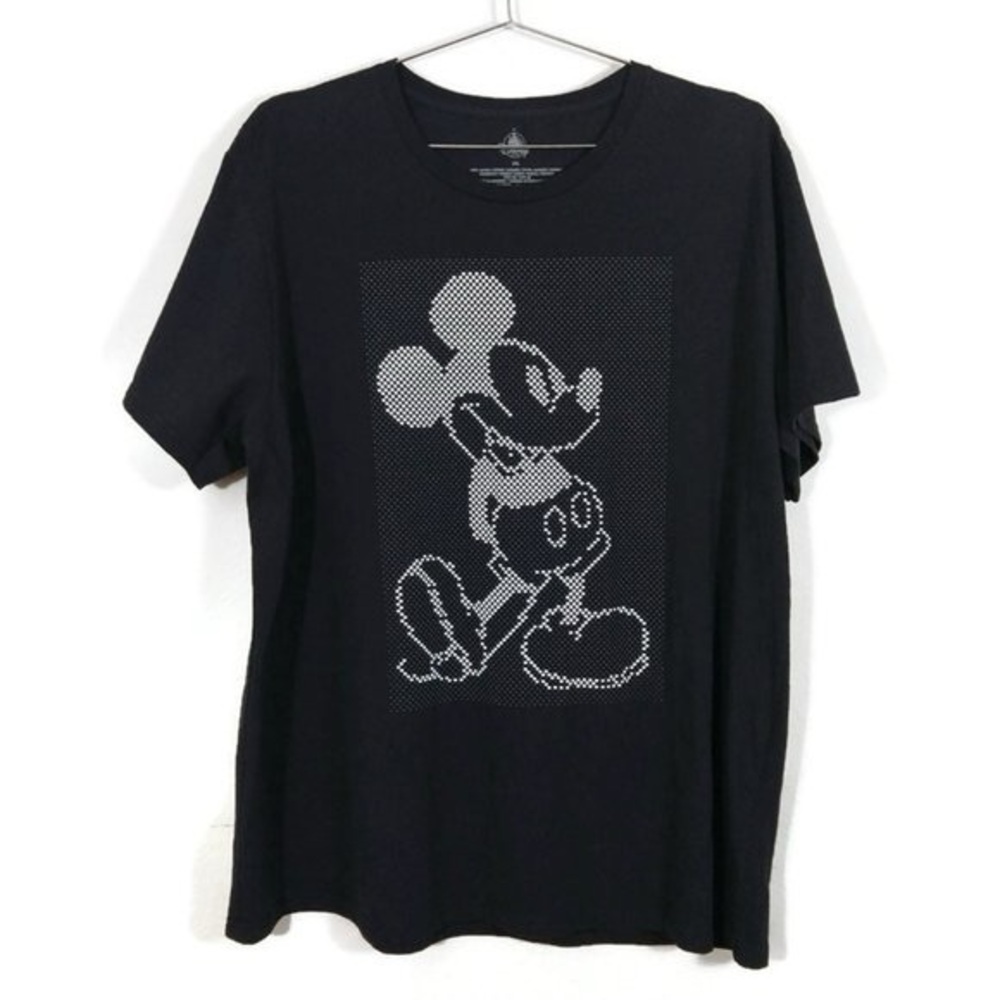 Disney Dotted Mickey Mouse T-Shirt, Adult Size XL, EUC.